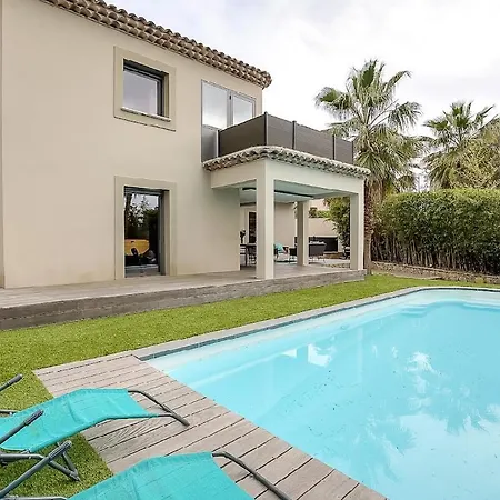 Villa Beautiful Quiet Heated Pool